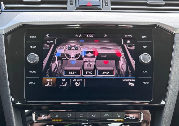 Volkswagen Passat cena 92900 przebieg: 129436, rok produkcji 2020 z Józefów małe 781